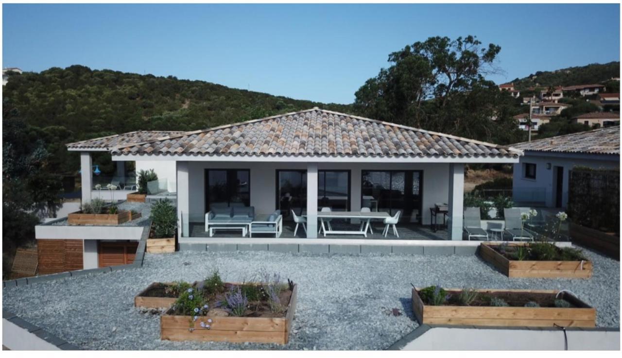 Residence Capriona Porto Pollo Kültér fotó
