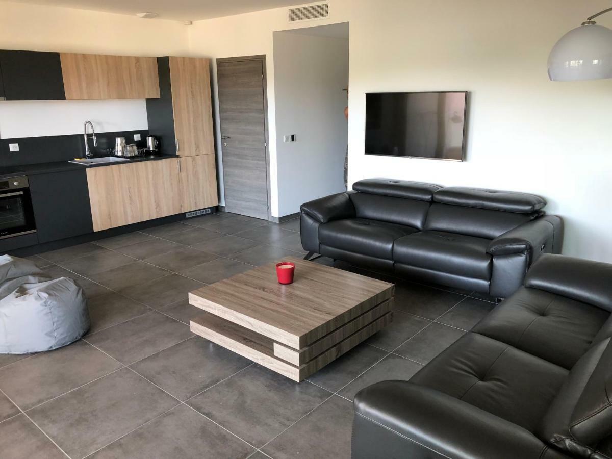Residence Capriona Porto Pollo Kültér fotó